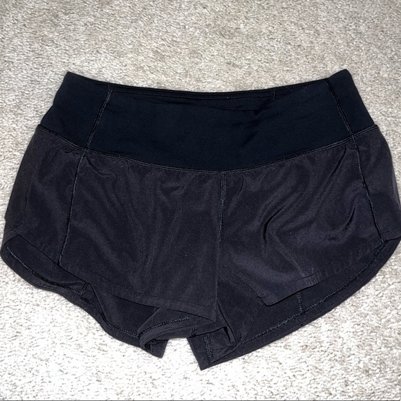 Lululemon black speed short 2.5” - size 2 - Picture 2 of 3